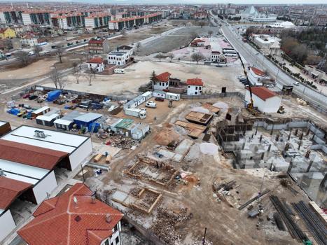 Konya'da Türbe arkasında tarihi dönüşüm devam ediyor