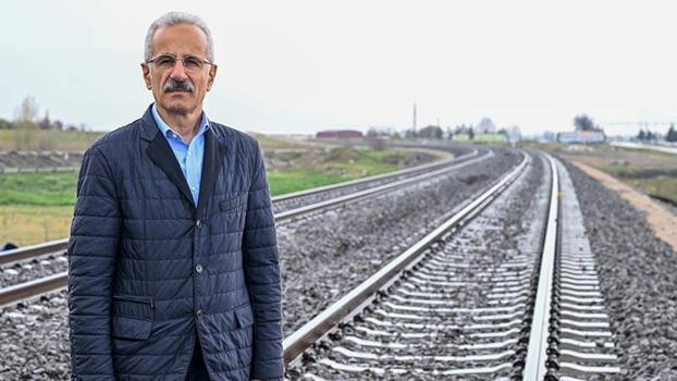 Bakan Uraloğlu: Başkentray banliyö hattını 12 kilometre uzatıyoruz