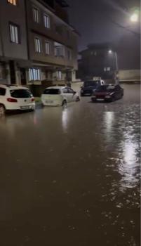 Bursa'da sağanak hayatı olumsuz etkiledi; bazı alt geçitler suyla doldu