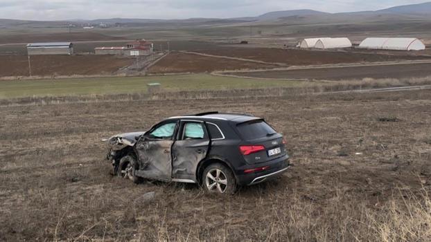 Çorum'da TIR ile otomobil çarpıştı: 4 yaralı