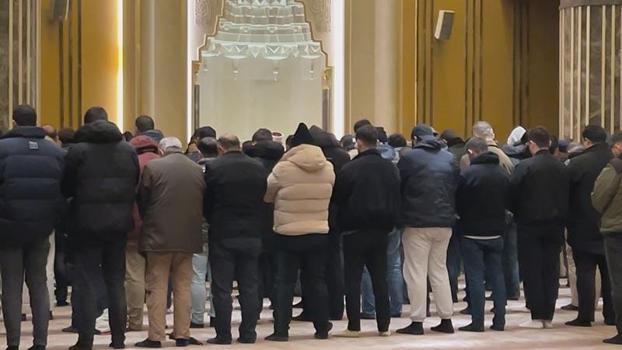 Berat Kandili Taksim Camii'nde dualarla idrak edildi