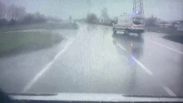 Ambulans ile servis minibüsü çarpıştı: 10 yaralı (2)