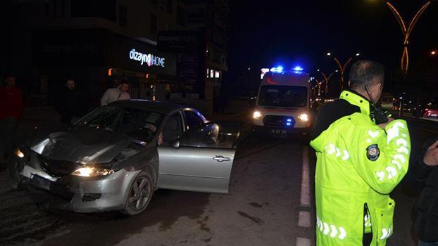 İki otomobilin çarpıştığı kazada sürücülerden biri 2,50 promil alkollü çıktı: 6 yaralı