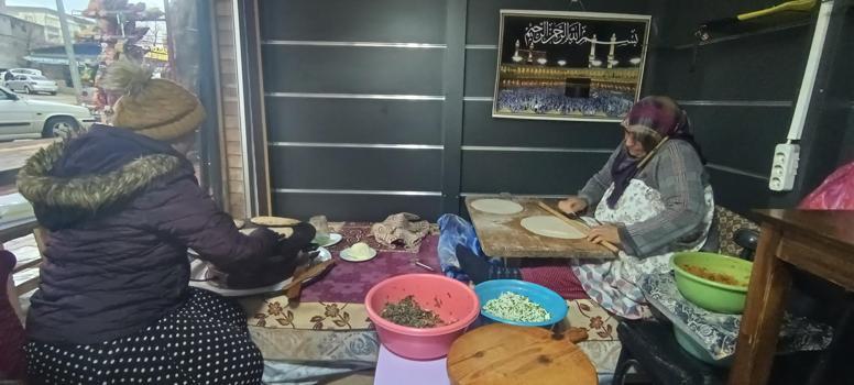 Depremzede kadınlar, açtıkları iş yerinde hem birbirine hem de ailelerine destek oluyor