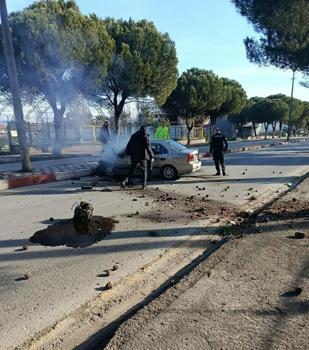 Polisin 'Dur' ihtarına uymayan sürücü, otomobiliyle ağaca çarptı: 2 yaralı