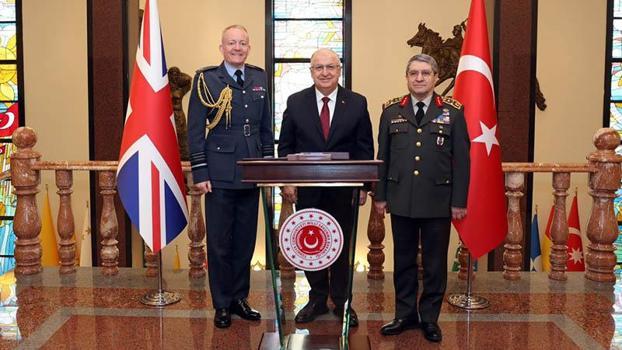 Bakan Güler, Birleşik Krallık Genelkurmay Başkanını kabul etti