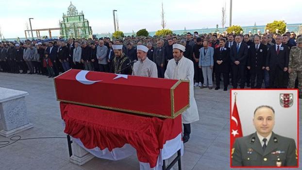 Şehit astsubay Okur, memleketinde toprağa verildi