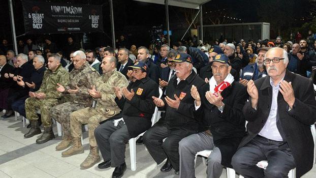 İstanbul’dan deprem bölgesine 9 saatte giden TIR Şoförü: Kadranı peçeteyle kapatmıştım