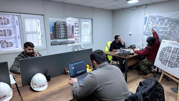 Bakan Kurum: 'Asrın İnşası'nın emekçileriyle gurur duyuyoruz