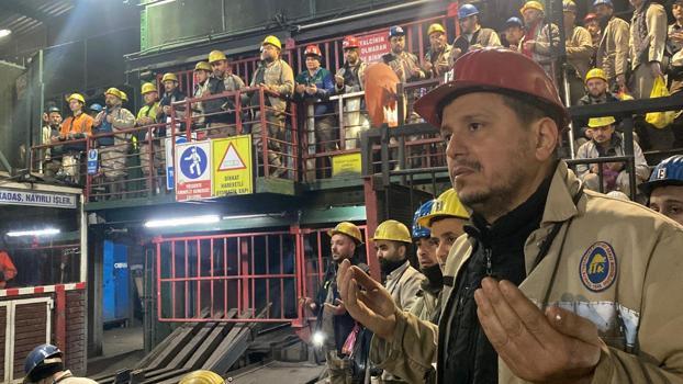 Zonguldak’ta saat 04.17'de anma etkinliği (2)