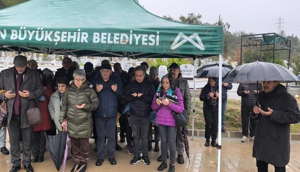 Ödüllü keman sanatçısı Laçin, mezarı başında anıldı