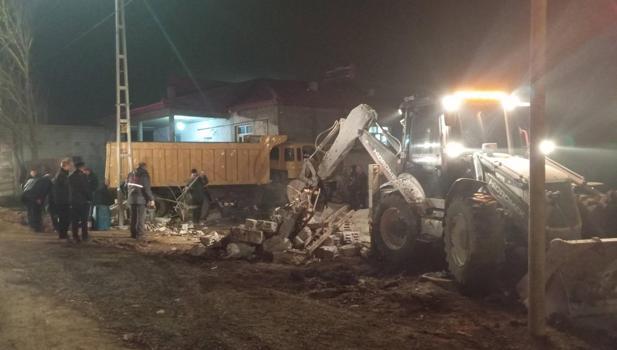 Iğdır’da kamyon eve girdi; 1 yaralı