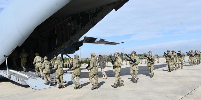 Almanya'da NATO tatbikatına katılacak Mehmetçikleri, aileleri uğurladı / Ek fotoğraflar