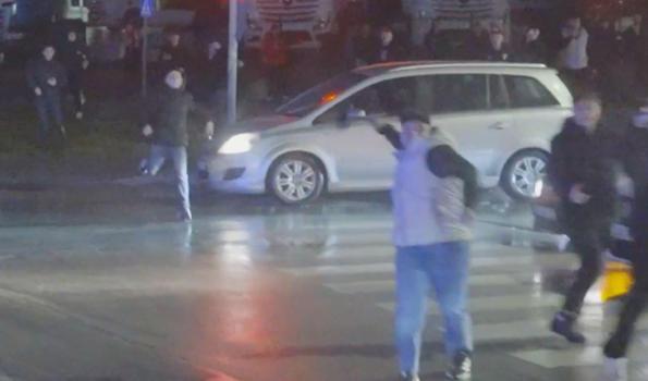 Trabzonspor’un takım otobüsüne saldırı anları kamerada