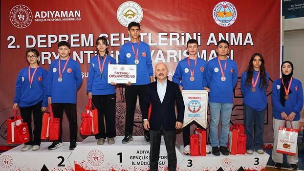 Adıyaman’da sporcular madalyaları depremde ölenlerin adına aldılar