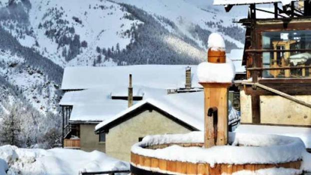 Fransa'da çığ düşmesi nedeniyle 2 kayakçı hayatını kaybetti