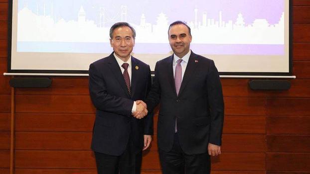 Bakan Kacır, Çin Uluslararası Ticareti Geliştirme Konseyi Başkanı Hongbin ile bir araya geldi