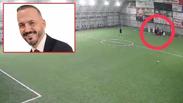 Halı sahada kalp krizi geçiren öğretmenin son anları kameraya yansıdı