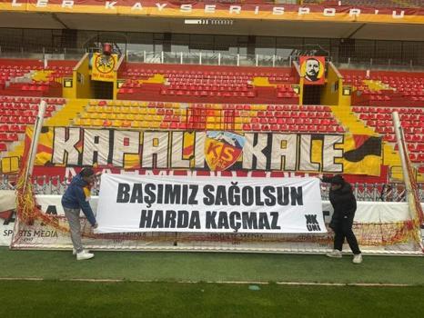Kayserispor taraftarından Harda Kaçmaz pankartı
