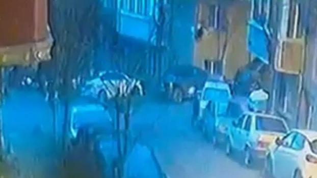 Gaziosmanpaşa'da bomba yapıp patlatan şüpheli kamerada