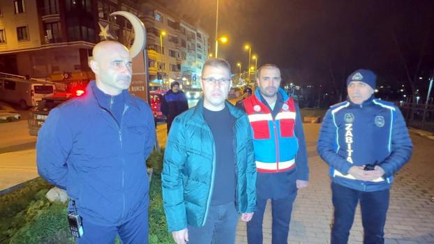 İstanbul - Avcılar'da parkta yaşayanlar için seferber oldular