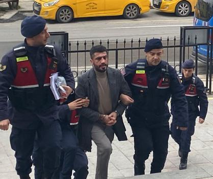 Tartıştığı arkadaşını 7 bıçak darbesiyle öldüren şüpheli tutuklandı