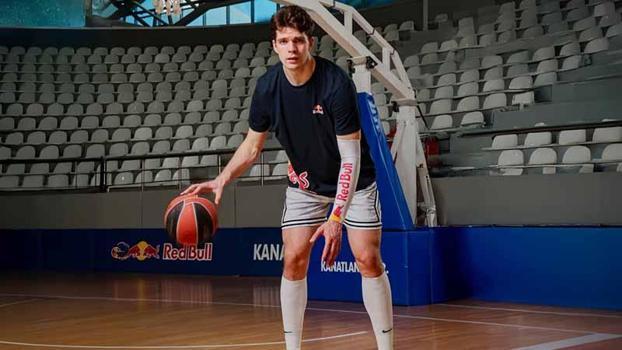 Fenerbahçe Beko’nun Milli Basketbolcusu Tarık Biberovic Red Bull sporcusu oldu