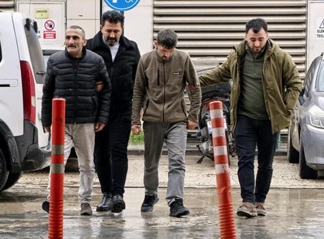 Alkollüyken tartıştıkları arkadaşını fırça sapıyla darbeden 2 şüpheli tutuklandı