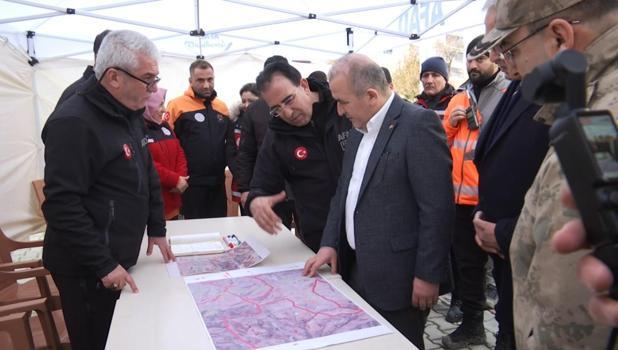 Elazığ'da 4 gündür kayıp; 103 kişiden oluşan ekip her yeri arıyor (2)