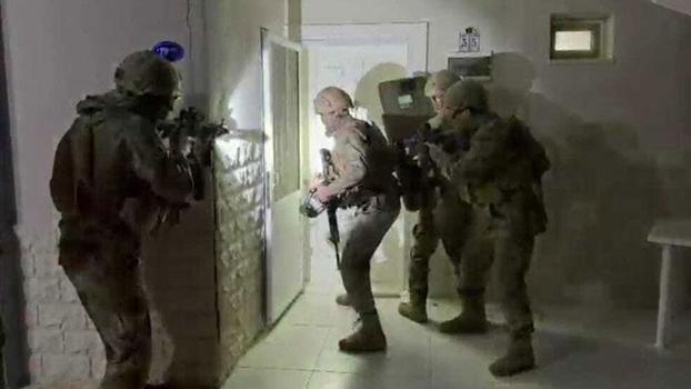 İzmir’de suç örgütü mensubu firari hükümlü villada yakalandı