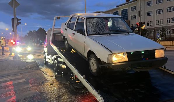 Otomobilin çarptığı yaya yaralandı