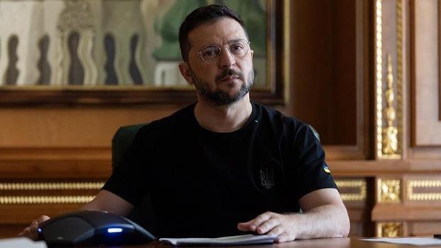 Zelenskiy: Rus ordusu savaşa devam etmeye hazırlanıyor