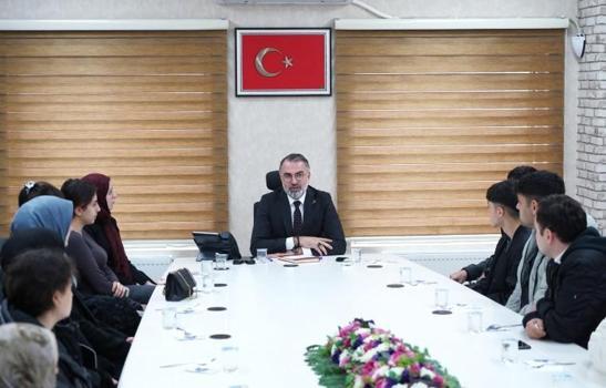 Kestel Belediye Başkanı Erol, KPSS adaylarıyla bir araya geldi