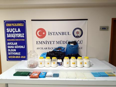 İstanbul - Avcılar’da 25 kilo uyuşturucu ve 2 bin hap ele geçirildi: 2 kişi tutuklandı