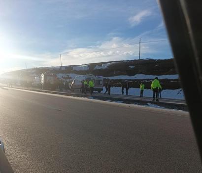 Kayseri'de öğrenci servisi, TIR’a arkadan çarptı: 1 ölü, 7 yaralı / Ek fotoğraflar