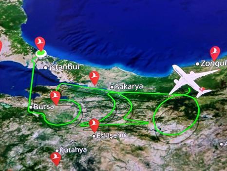 İstanbul - THY’nin TK-Aile adlı uçağı gökyüzüne 500’üncü logoyu çizdi