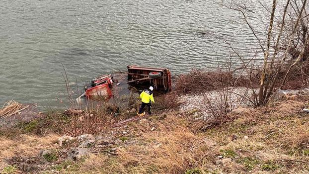 Traktör Kızılırmak'a yuvarlandı: 1 ölü, 1 yaralı