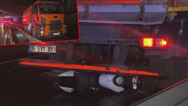 Küçükçekmece’de belediye temizlik aracına çarpan motosikletteki 2 kişi öldü