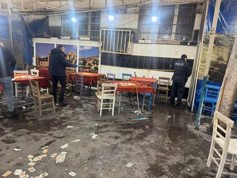 Kıraathanede otururken saldırıya uğrayan amca-yeğen yaralandı