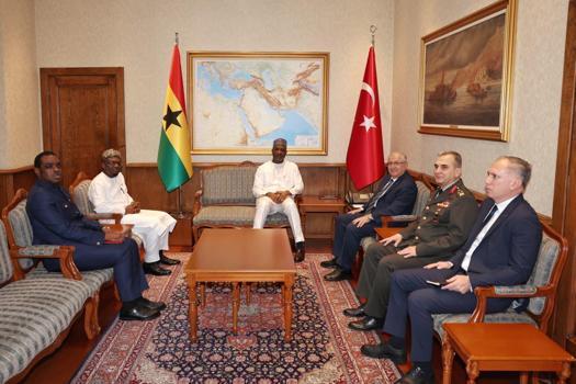 Bakan Güler, Gana İçişleri Bakanı Muntaka ile bir araya geldi