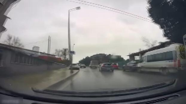 İstanbul- Beylikdüzü’nde ters yönde ilerleyerek trafiği tehlikeye atan sürücü yakalandı