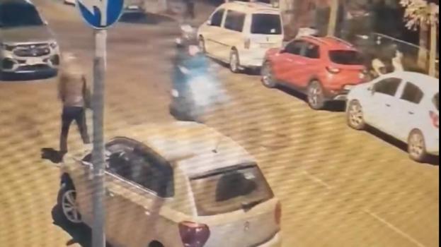 İstanbul - Kağıthane’de boşanma aşamasındaki eşinin 6 kez kurşunlattırdığı kuyumcuya 2 silahlı saldırı; o anlar kamerada