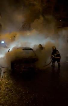 Mardin’de seyir halindeki otomobil yandı