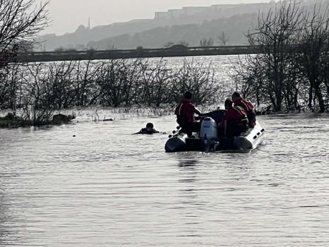Manisa’da gölet kenarında kaybolan genç aranıyor