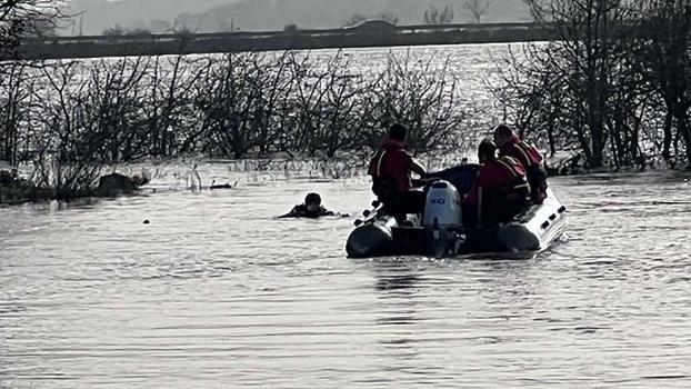 Manisa’da gölet kenarında kaybolan genç aranıyor