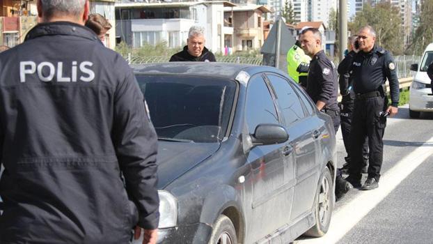 Otomobilde başından silahla vurulmuÅŸ halde ölü bulundu