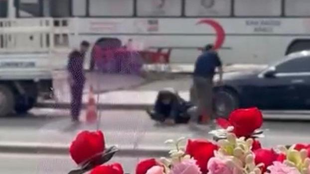 Diyarbakır'da 3 kişinin yaralandığı silahlı kavga kamerada