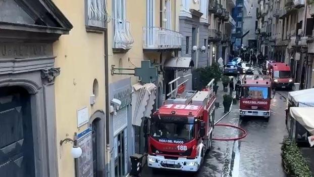 İtalya'da yangın: Tarihi tiyatro hasar gördü