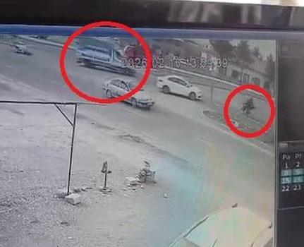 Kamyonete çarpan motosikletin sürücüsü öldü, yolcu ağır yaralı