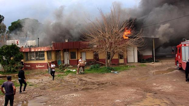 Ekmek fırını çıkan yangında kullanılamaz hale geldi